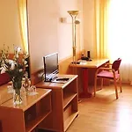 Hotel Das Reinisch Just Rooms 3*
