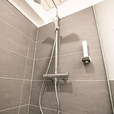 Hotel Das Reinisch Just Rooms 3*