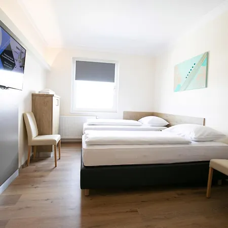 Hotel Das Reinisch Just Rooms 3*