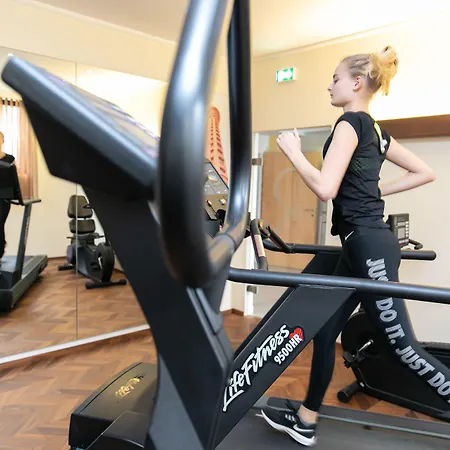 Ξενοδοχείο Das Reinisch Just Rooms 3*