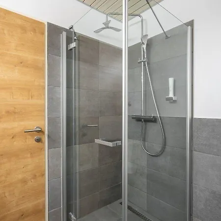 Ξενοδοχείο Das Reinisch Just Rooms 3*