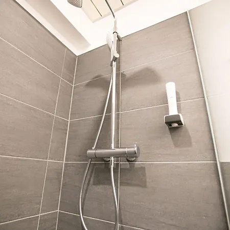 Hotel Das Reinisch Just Rooms 3*