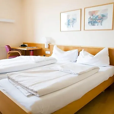 Reinisch Just Hotel 3*