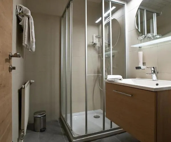 Hotel Das Reinisch Just Rooms 3*