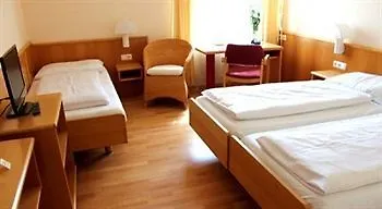 Hotel Das Reinisch Just Rooms 3*